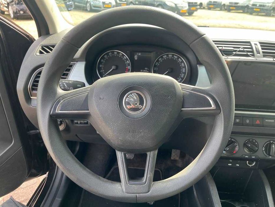 skoda fabia 3 avariat motordefect motorstricat euro 5 fabia 2016 -1.4d