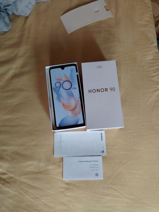 Продам телефон Honor90