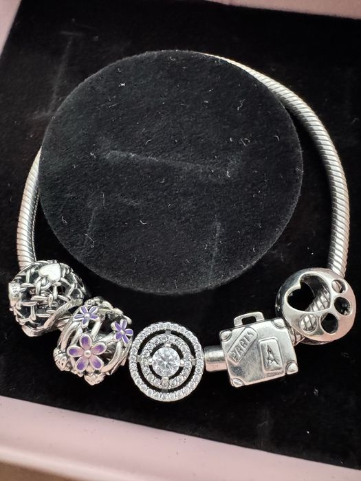 Brățară tip lanț clasic cu halo Pandora Moments + 4 Charms