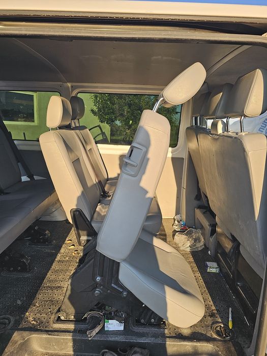 Dezmembrari piese vw volkswagen transporter t5 facelift 8+1 ,alb  2,0 tdi