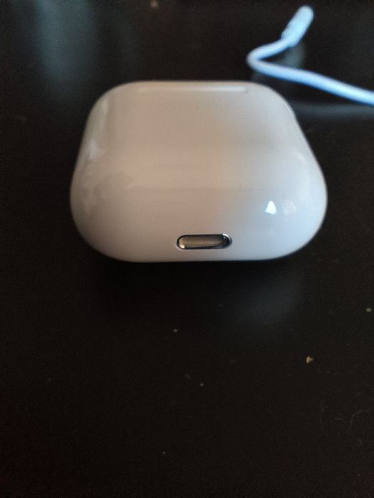 Earbuds/ слушалки тип тапи