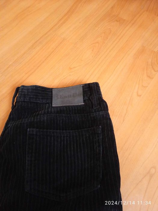 Продам   штаны   вельветовые   толстые  зимние    размер 52