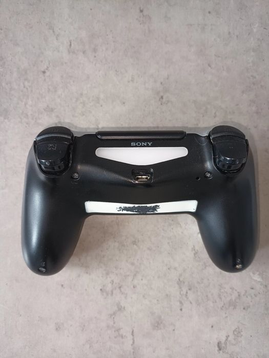 Controlere PlayStation 4