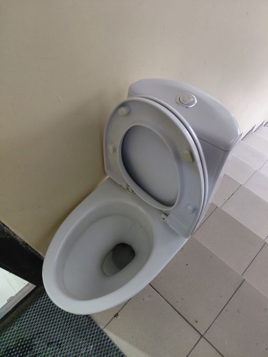 Унитаз б/у срочно