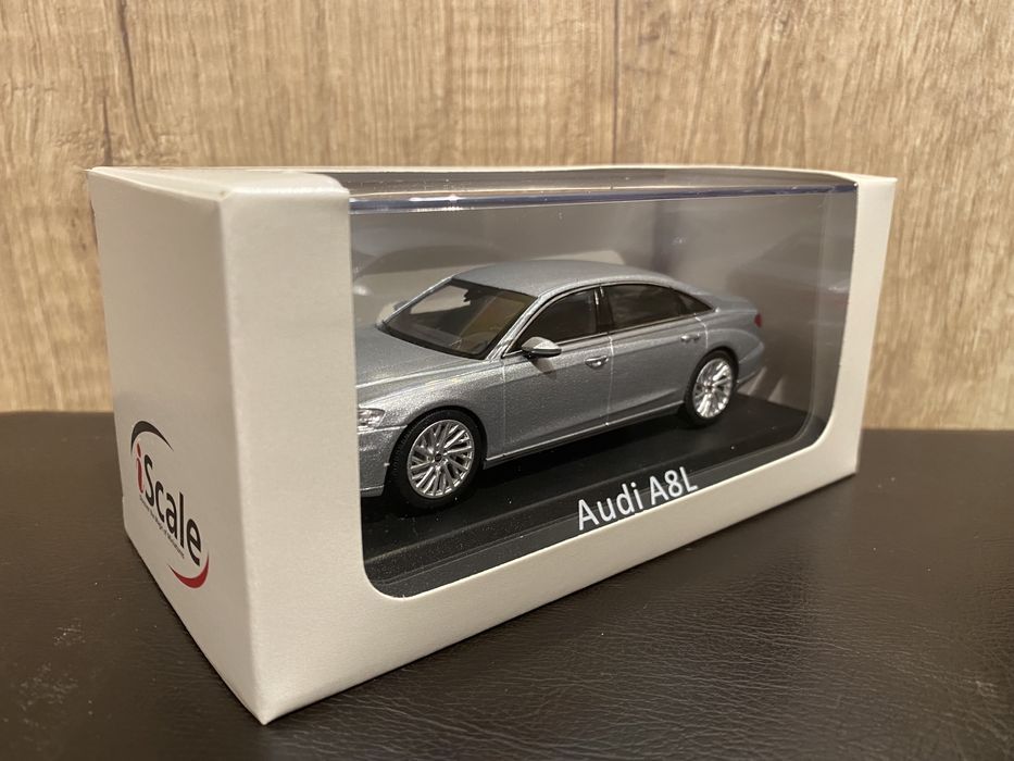 iScale AUDI A8 L machetă auto scara 1:43 gri sau alb