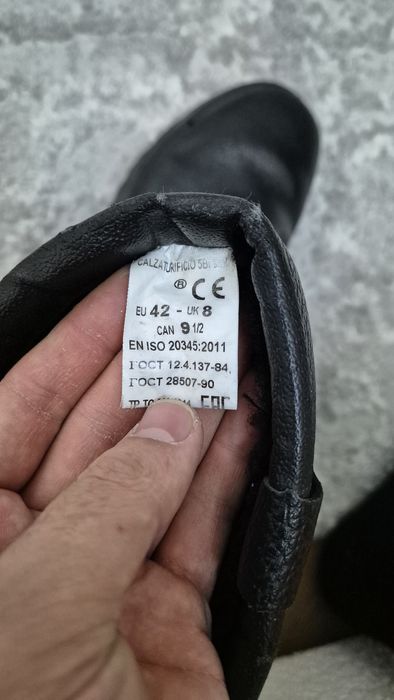 Продам Спец обувь