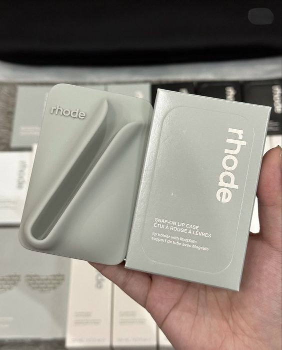 rhode snap-on MagSafe калъф + Lip Tint гланц по избор (нови, оригинал)