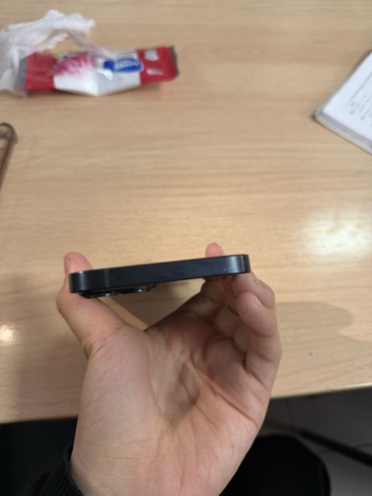 IPhone 13 с коробкой