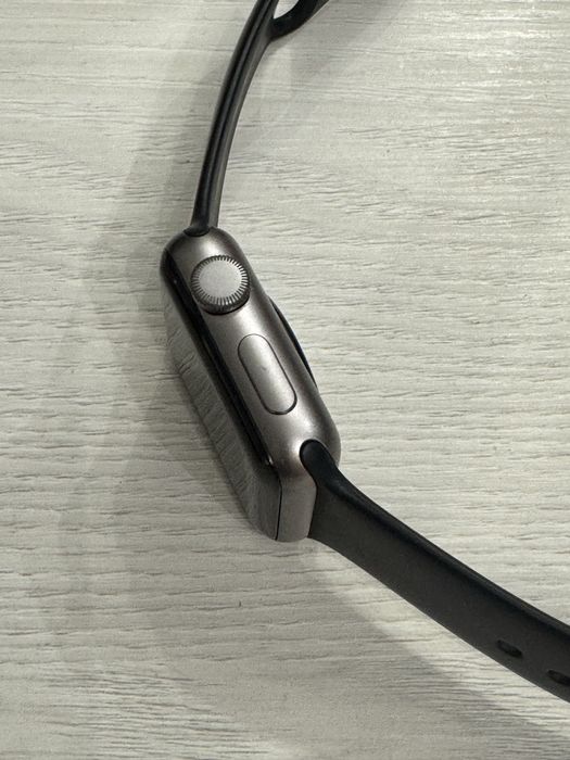 Apple Watch Series 3, 38 мм (оригинал)