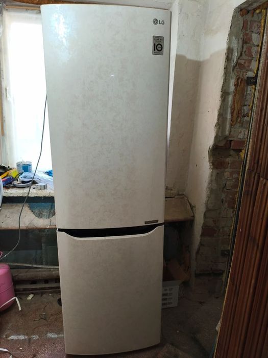 Продам холодильник lg