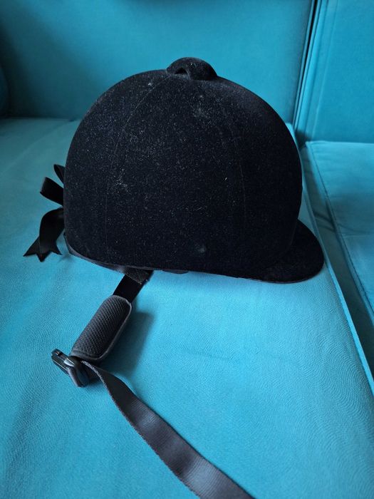 Каска за езда в отлично състояние