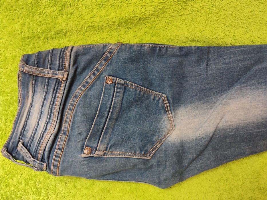 Джинсы,размеры 27-28