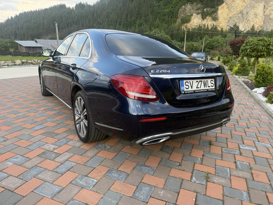 Mercedes Benz - E Class 220D - 2016 - W213