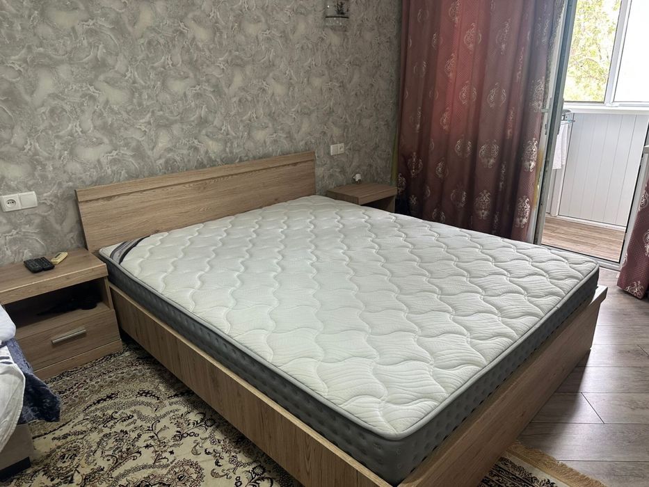 Кровать и матрас 160/200
