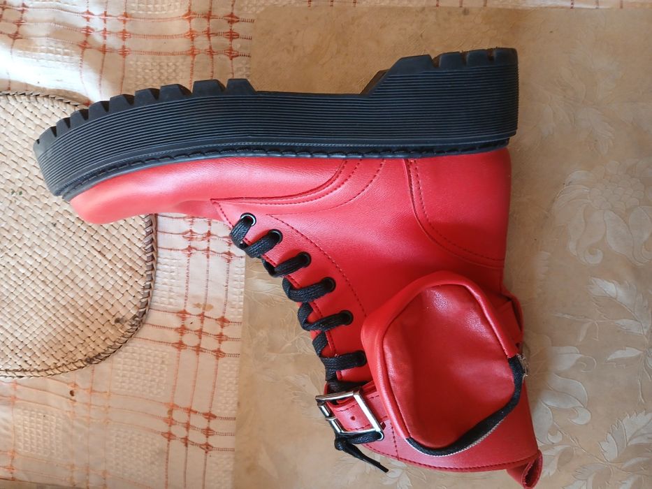 Дамски ботушки от естествена кожа