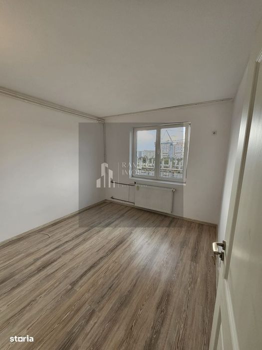 Apartament 3 camere 62m renovat - 10 minute mers de metrou Titan