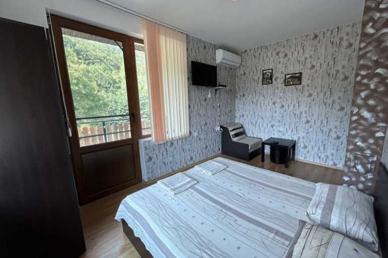 Продава се Къща в Плачковци - 212 кв.м за 883 €/кв.м - Снимка #4