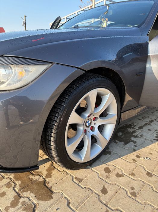 Vând BMW e 90 M pachet