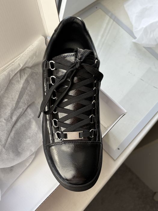 Продается обувь Balenciaga Arena новые.