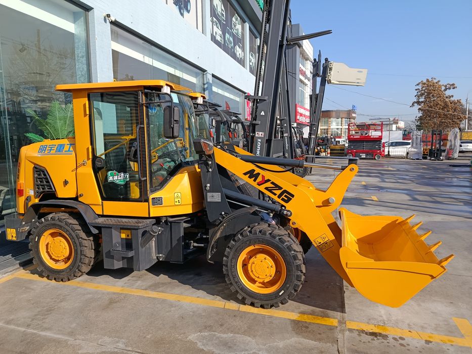 Фронтальная погрузчик