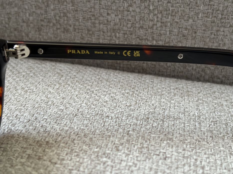 Слънчеви очила Prada