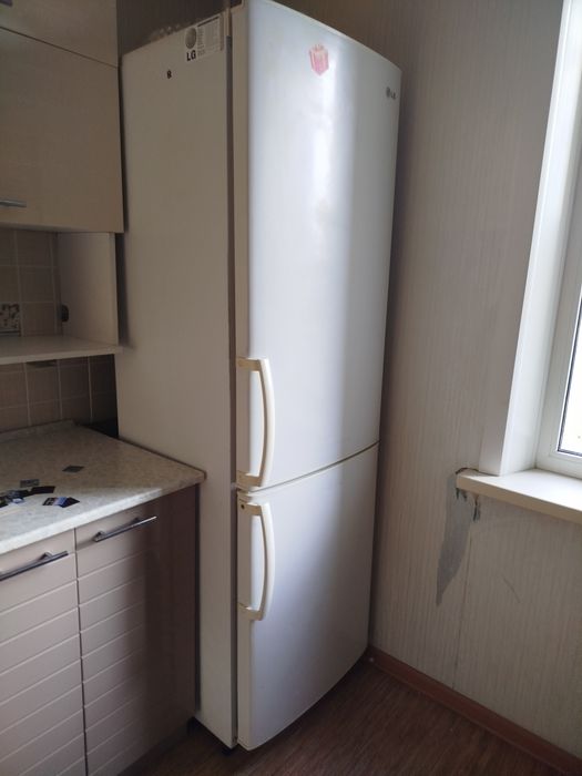 Продам холодильник б/ у в рабочем состоянии