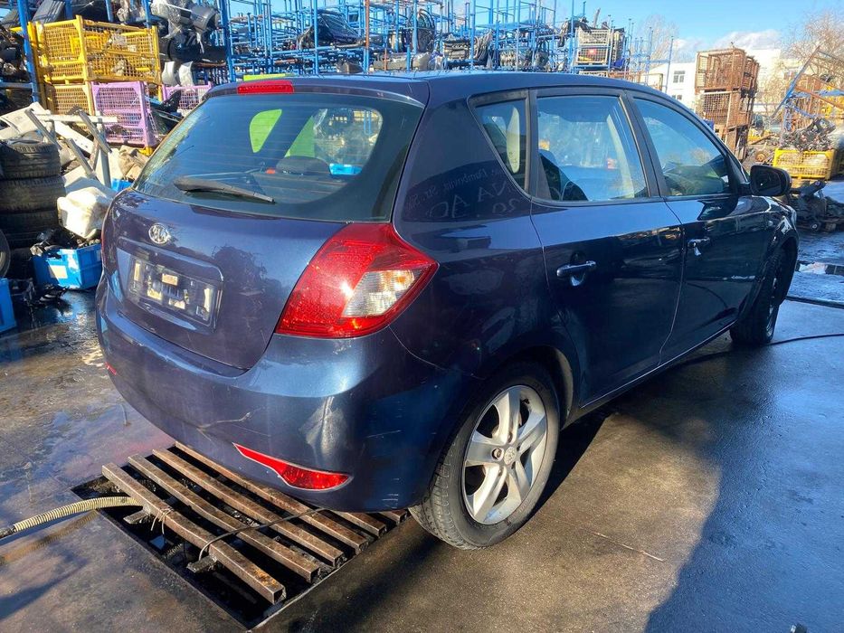 dezmembrez kia ceed 1.6 crdi cod motor D4FB/hayon kia ceed/capota kia