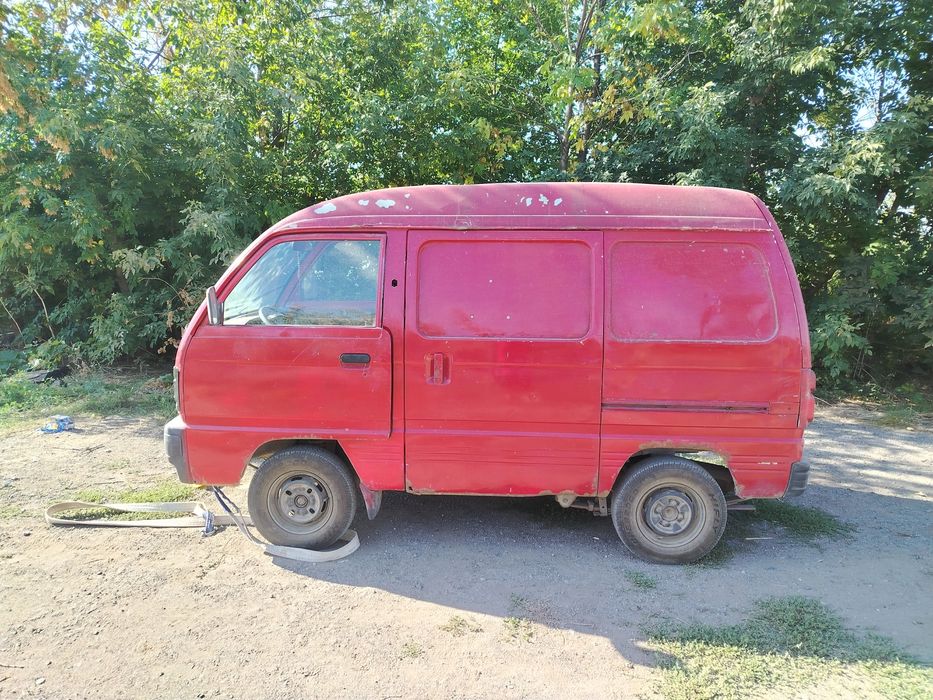 Daewoo damas красный