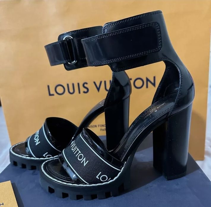 Love Moschino сникърси