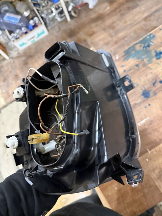 Фара приора 1 левая оригинал бош