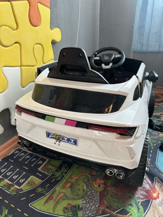 Продам детский электромобиль