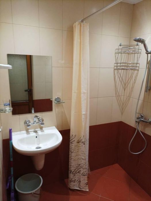 Дава се под наем Едностаен апартамент в Бургас, Възраждане - 42 кв.м за 306 € - Снимка #2