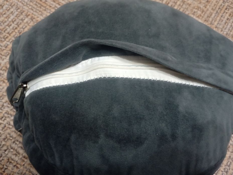 Продаю подушку лапку