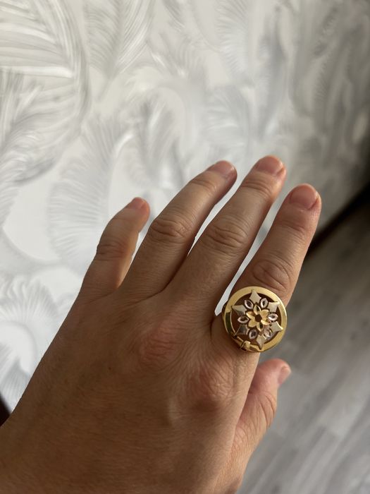 Продам кольцо 750 пробы