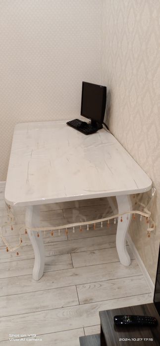 Стол для гостиной