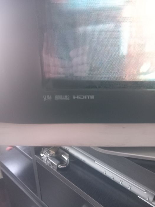 Vând televizor samsung funcțional pret 150 lei