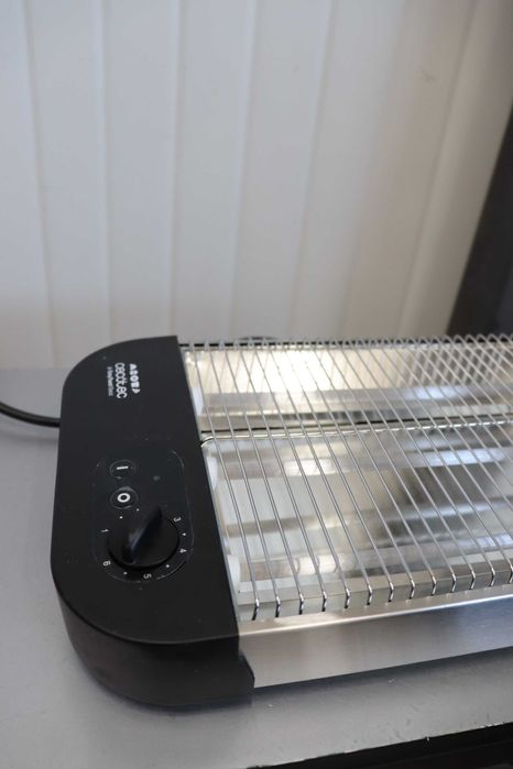Хоризонтален тостер Cecotec Turbo Easytoast Basic, 900W