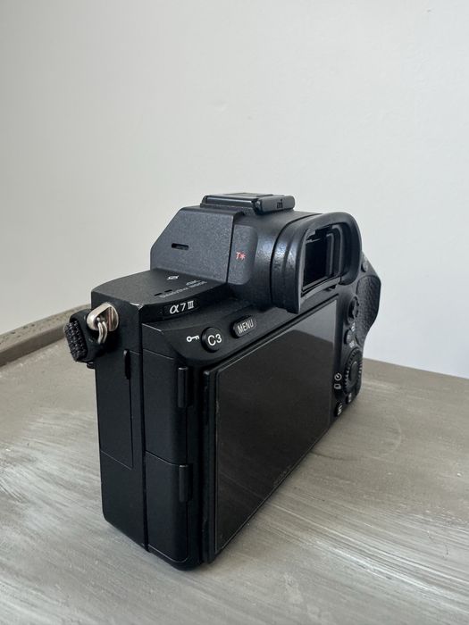 Vand Sony A7 III Body 24MP Full Frame 4k