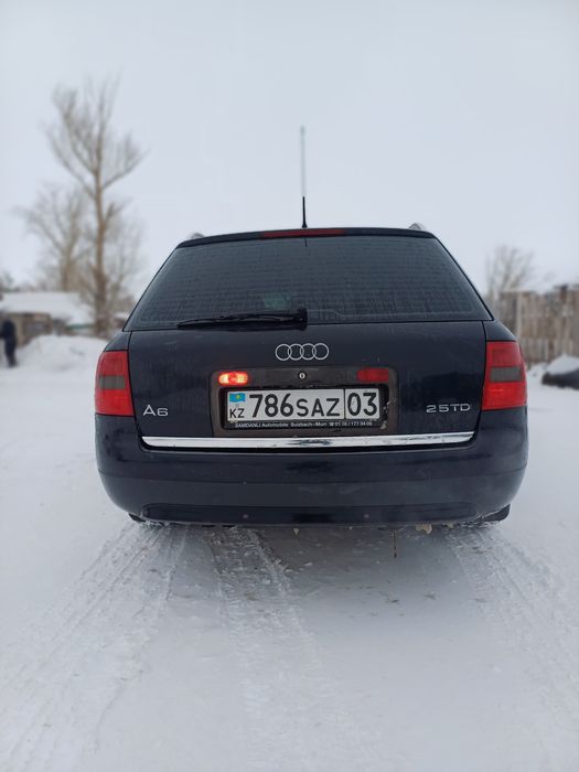 Ауди.  уневерсал