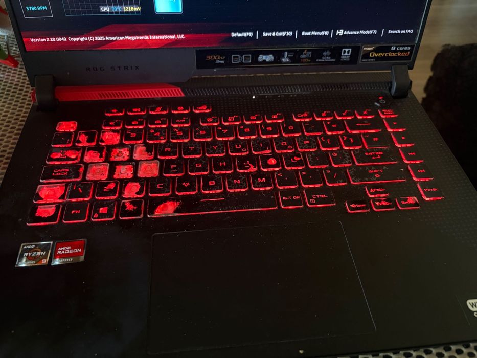лаптоп ASUS ROG Strix G15 Advantage Edition