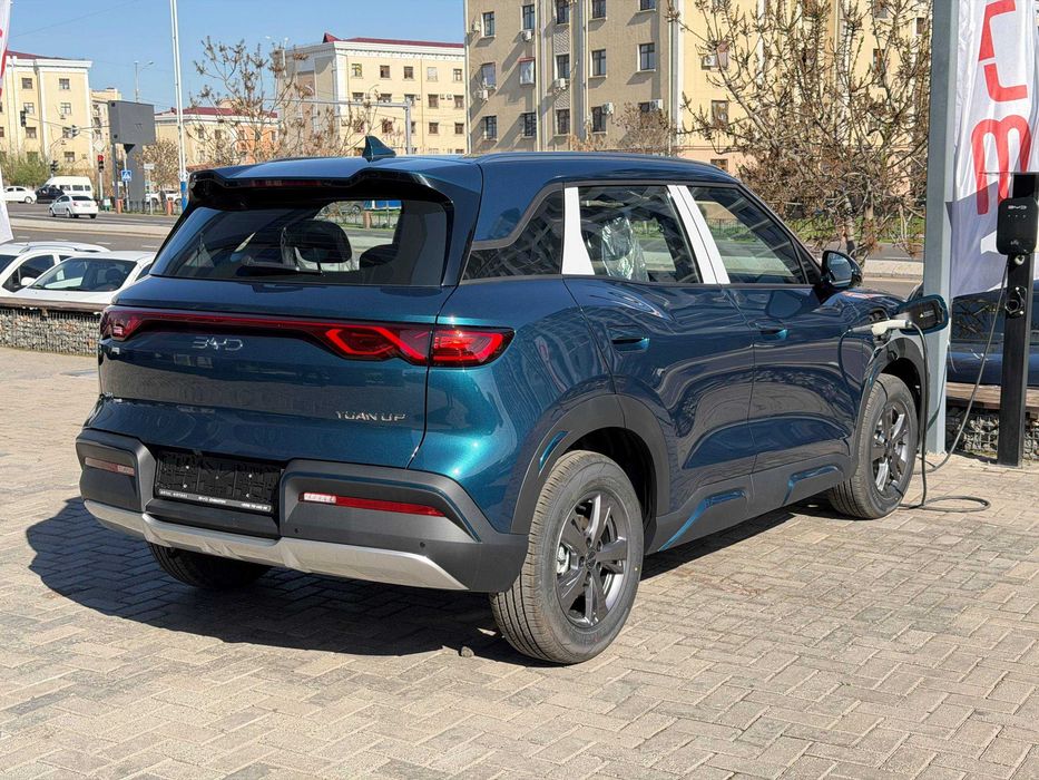 BYD Yuan Up Hybrid Muddatli Tolovga Yangi
