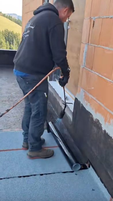 Reparati acoperisuri