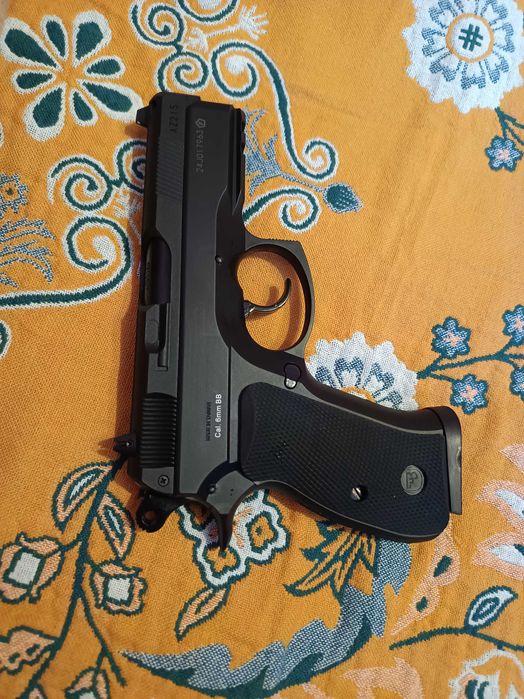 Еърсофт пистолет CZ 75 D Compact (ASG)– Пълен комплект + ГАЗ и ТОПЧЕТА