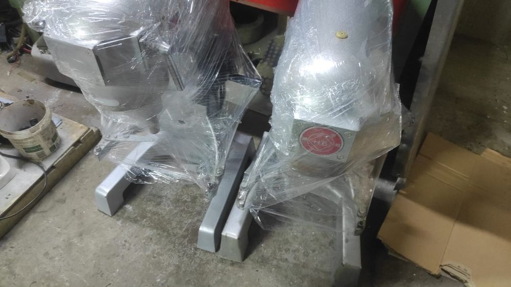 Продам тестомес 20л