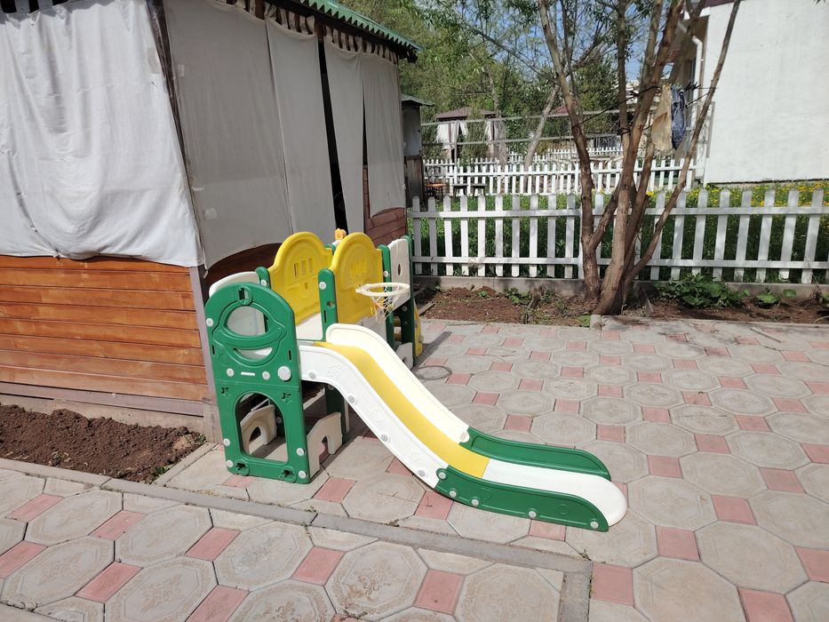 Продам детскую горку