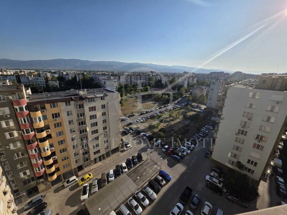 Продава се Тристаен апартамент в Пловдив, Тракия - 104 кв.м за 2000 €/кв.м - Снимка #13