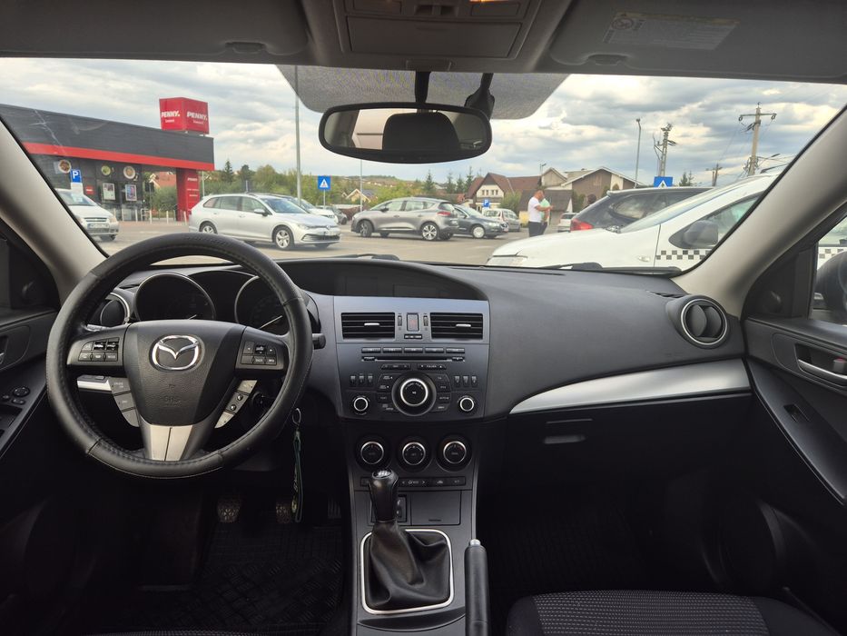 Mazda 3 Facelift 2012 | 1.6 Diesel 116 CP | Euro 5 | 6 Trepte | 2 Seturi Roți Complete