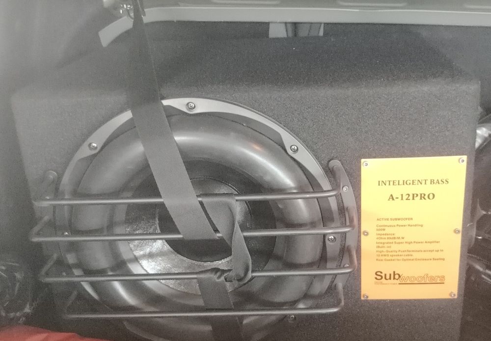 SUBWOFER A 12 PRO xolati yangi