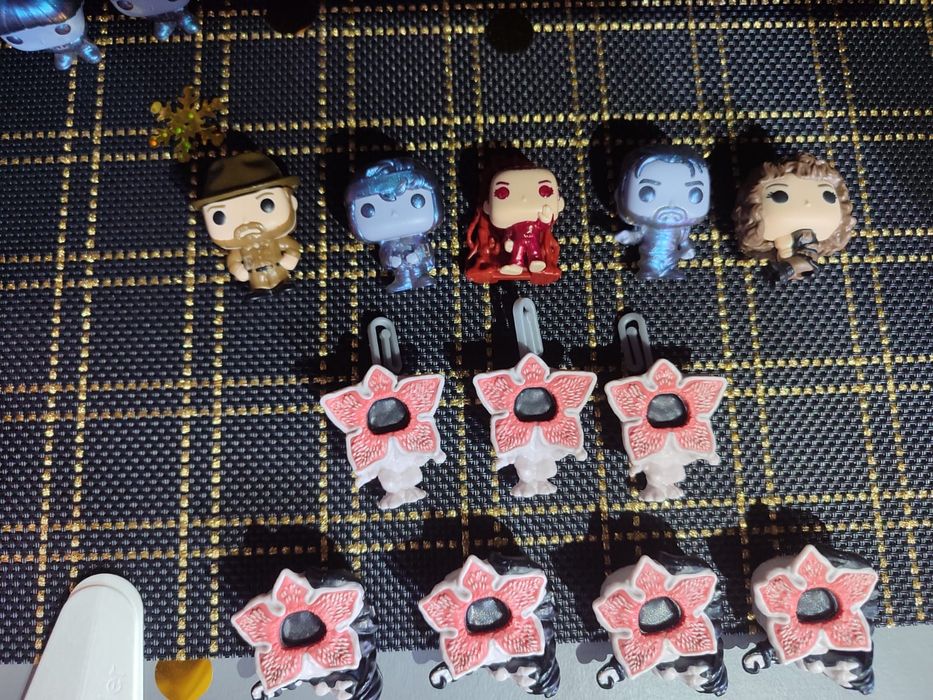 Продам фигурки ОСД Киндер Джой