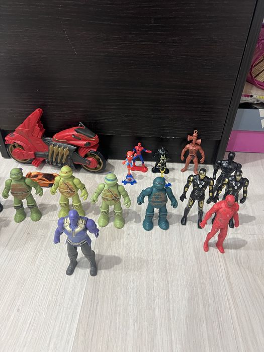 Продам игрушки все или отдельно